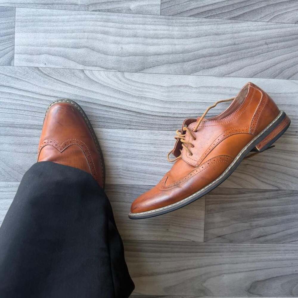 Vintage Y2K Men's Brown Leather Wingtip Oxford Shoes